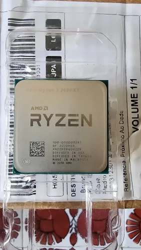 Ryzen 5 3600XT na caixa - Extra.