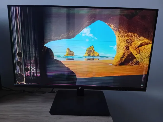 Monitor com defeito