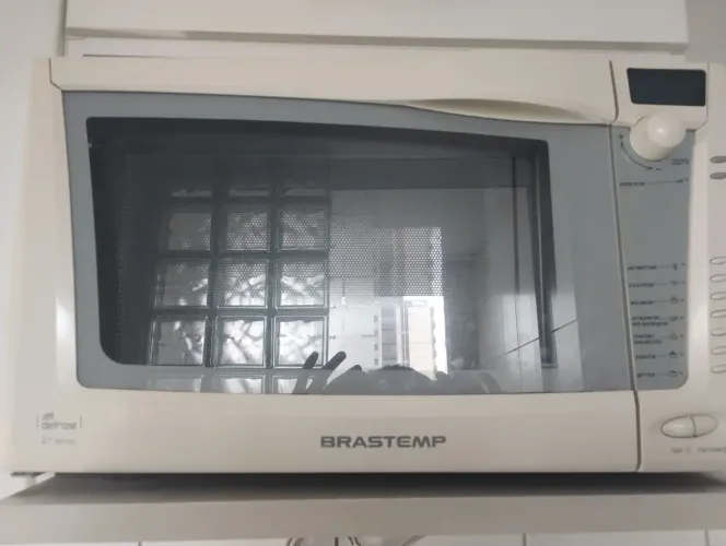 Microondas Brastemp Jet Defrost 27L