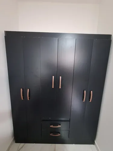 Guarda-roupa 6 portas, 3 compartimento seminovo