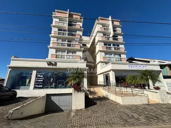 Apartamento com 3 Quartos em Oficinas!