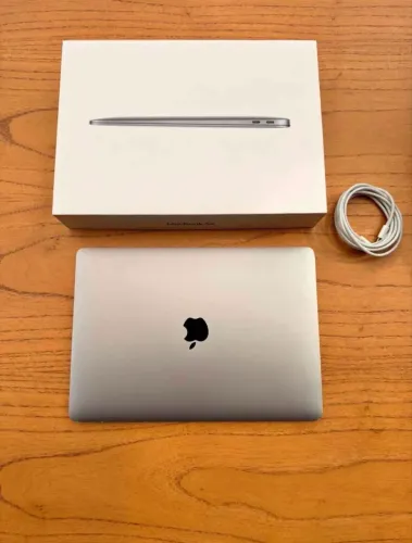 MacBook M1 2020 Retina 13 | 99% Bateria | Apenas 80 Ciclos | Impecável  