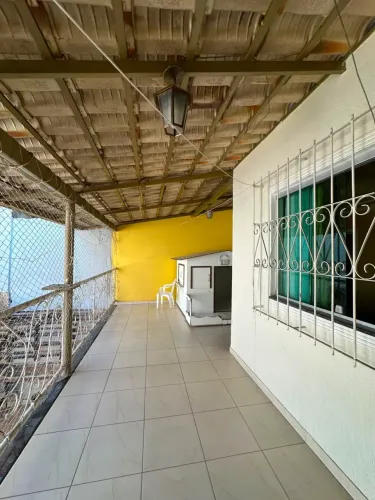 COMPRE ÓTIMA CASA, 2 PAVIMENTOS, 2QTOS,SUITE,2 SALAS,VARANDA,7VAGAS, NO BAIRRO CÉU AZUL,