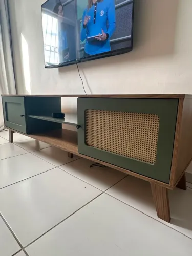 Rack Para Tv Até 75 Polegadas Charlotte 2 Portas Cor Carvalho/Menta