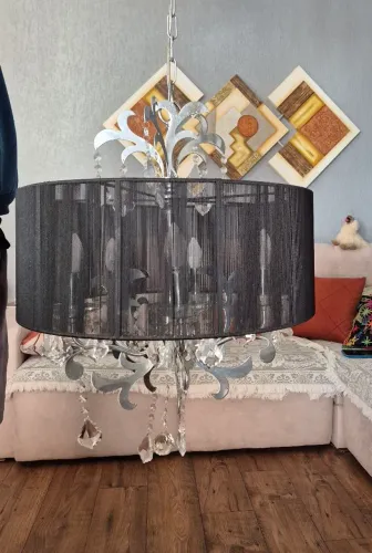 Lustre imponente