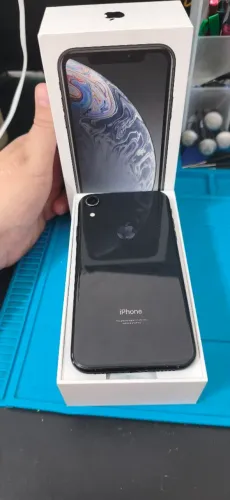 iPhone XR preto -128 ( Com caixa )