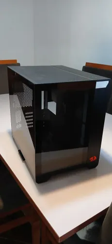 Gabinete Aquario Lian li 011 Dynamic Mini com parceria Redragon