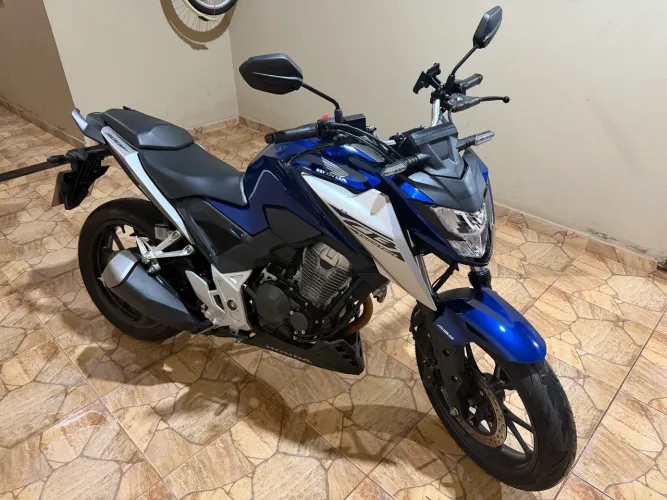 Honda CB 300 Twister ABS 2026