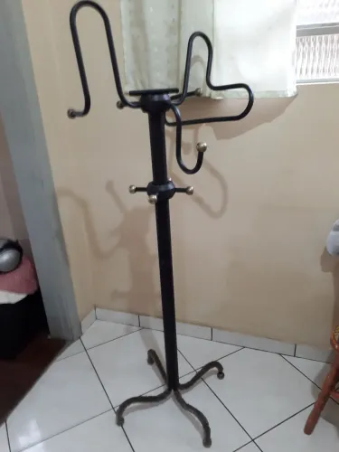Arara de Roupas de Metal