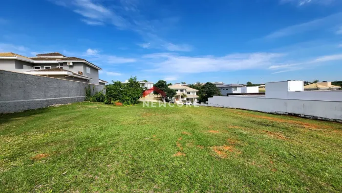 Lote em condomínio em Rodovia João Leme dos Santos, Km 107 - Parque Reserva Fazenda Imperi