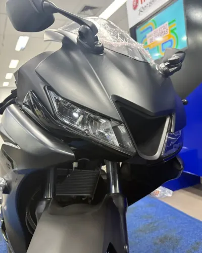 R15 - Capacete Asx Brinde + Blusa UV Yamaha | Financio ate sem entrada