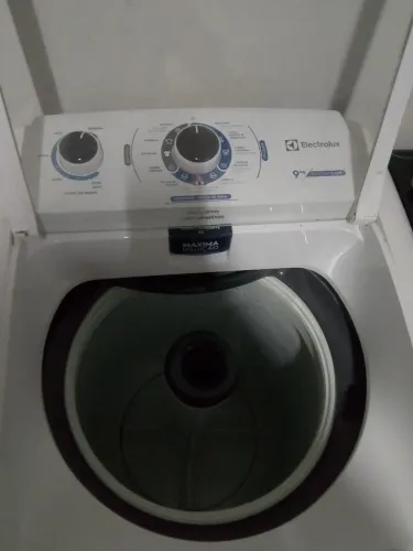 Vendo uma máquina de lava 1800eu1600 pego aceito cartão ou pix *62