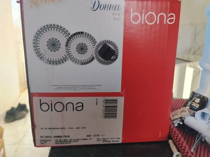 Jogo deJantar em Porcelanato Biona 16 Peças (Nunca Usado)