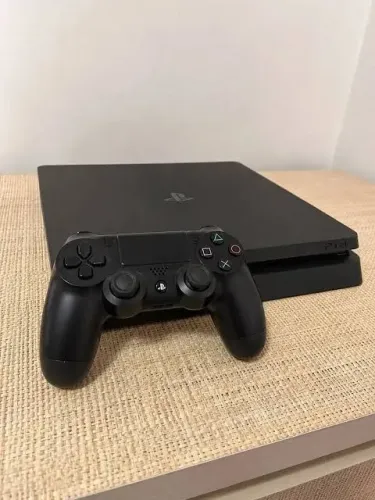 Vendo Playstation 4,1 controle e 3 jogos inclusivos