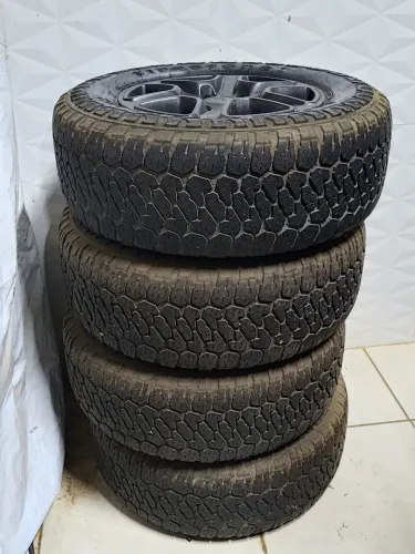 4 Rodas + 4 Pneus + Step originais Ranger (6 Furos 265/65/17).