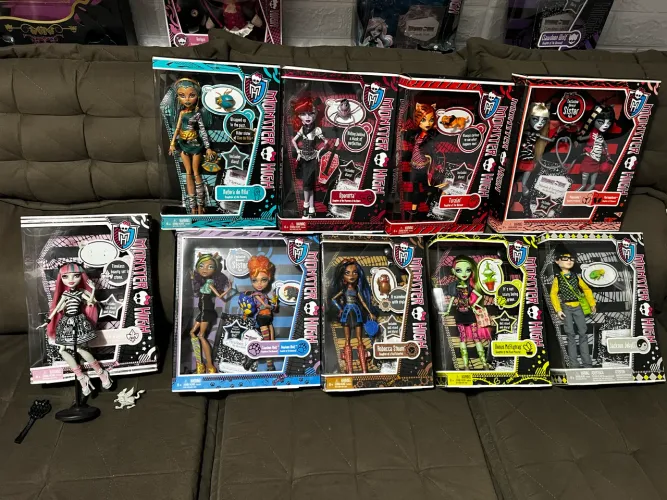 Lote Monster High Básicas 