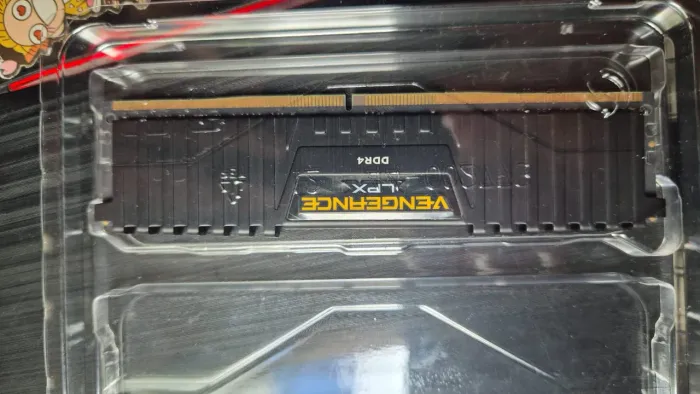 Memória RAM Cosair Vengeance 16g 2400mhz