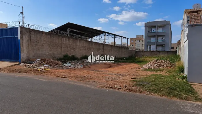 Terreno disponível para venda no bairro Carajás em Uberlândia MG