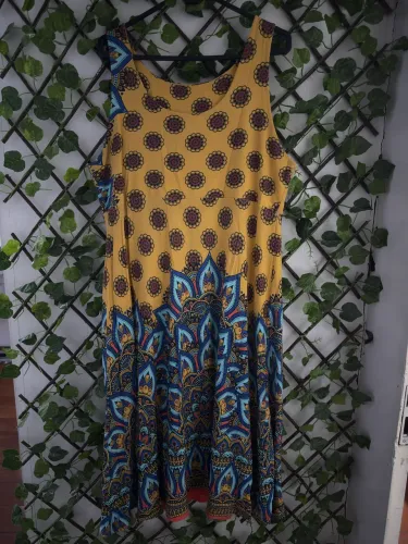Vestido leve sem mangas