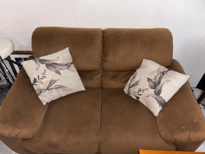 Sofá 2 lugares semi novo