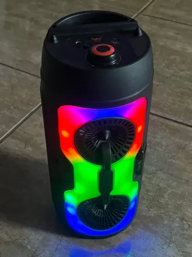 Caixa de Som com led muito alta som limpo