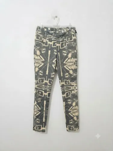 Calça Skinny Estampada Rock Country Tam 36