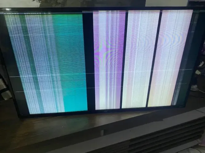 Duas TV Smart 42 e 32