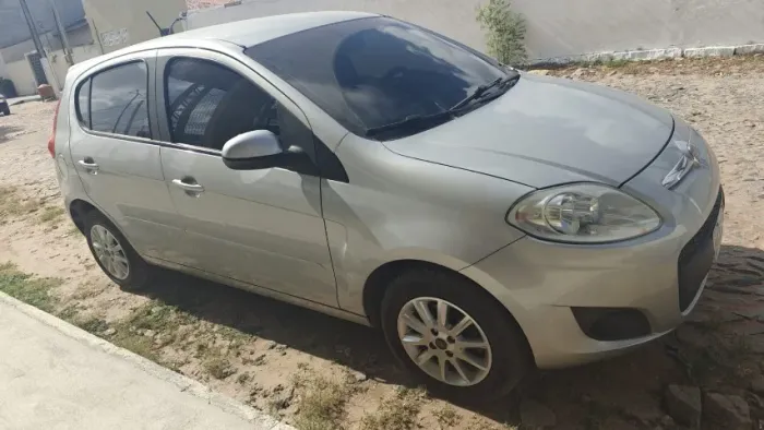 Fiat Palio Attractive 1.0 EVO Fire Flex 8V 5P 2013