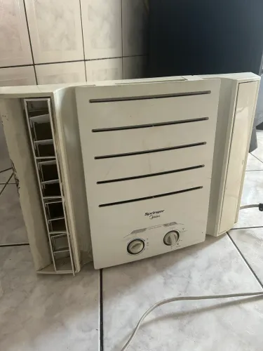 Vendo ar-condicionado de janela
