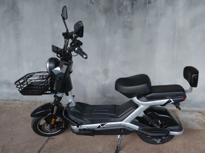 Scooter Elétrica Trixx 1000W