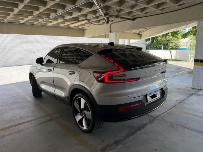 Volvo C40 Twin Ultimate (elétrico) 2024