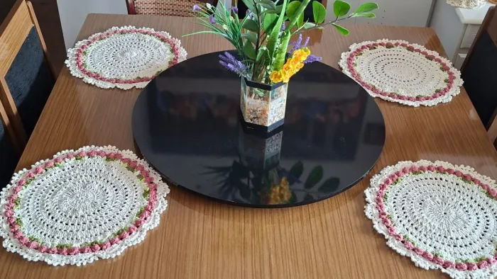 Sousplat decorativo para a sua mesa de jantar.