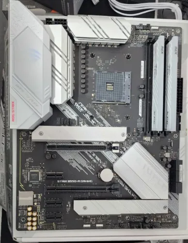 Placa Mãe Asus B550-a gaming Rog Strix