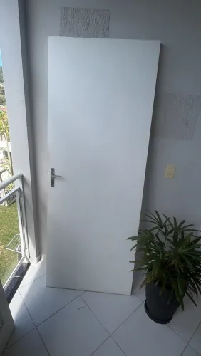 Porta área interna 2,10x0,80