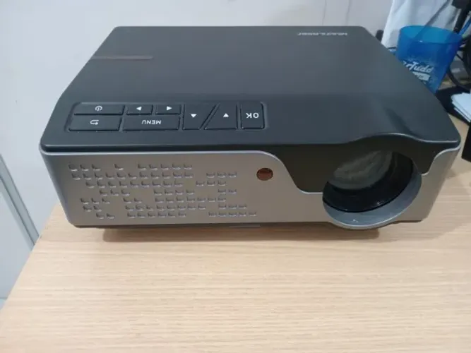 SMART SCREEN LINUX PJ004 FUNCAO PROJETOR/4500 LUMENS - PRETO - UN - MULTILASER