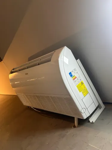 Ar-condicionado piso-teto 60.000 BTUs Inverter Gree - profissional