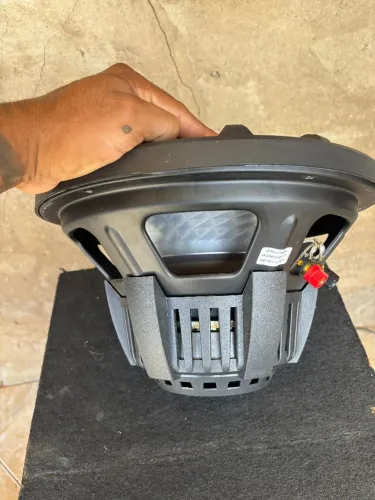 Caixote com uxp 2+2 nova pouco tempo de uso