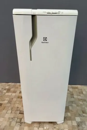 Geladeira Electrolux RE31