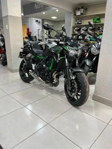 KAWASAKI Z650 ABS! Apenas 16mil km