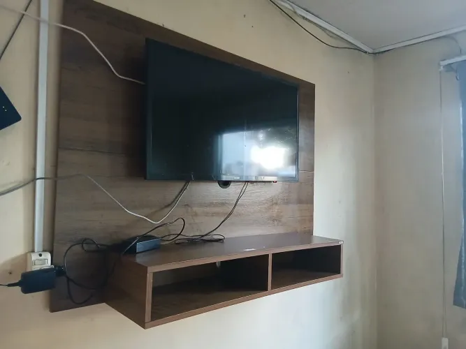 Painel de tv serve 32 a 43 polegadas