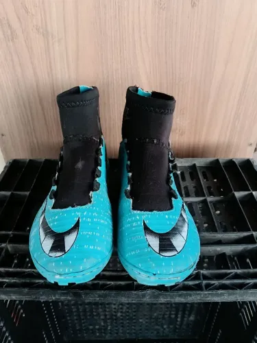 Chuteira Nike CR7 mercurial