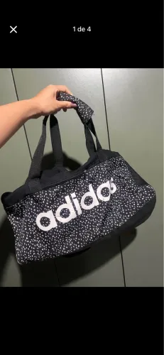Sacola/Mala Adidas para viagem ou academia 