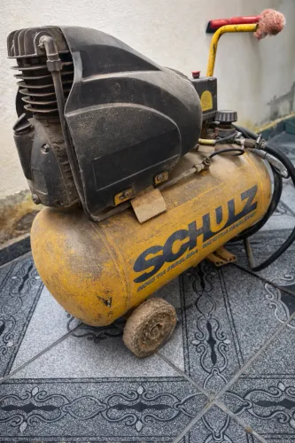 COMPRESSOR SCHULZ 8.6 pés 25L