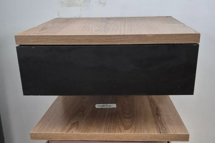 Mesa de cabeceira