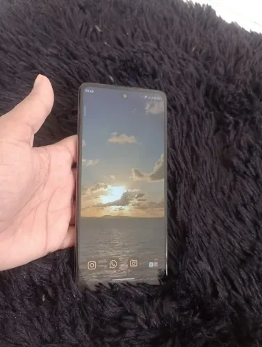 VENDO MOTO G 24SEMI NOVO 