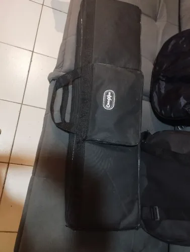 Título do AnúncioTeclado Casio Casiotone CT-S300 61 Teclas Sensitivas (Ótimo Estado)