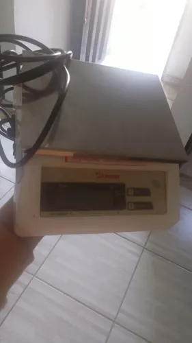 Balanças 30000g e 6000g 