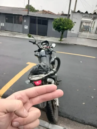 Vende-se Xre 300 ano 2012 ou troca por um carro 