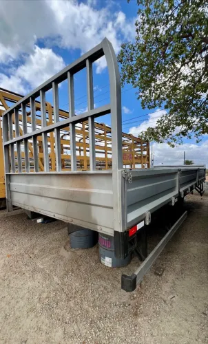 Carroceria 3/4 de ferro Facchini 6,90 metros