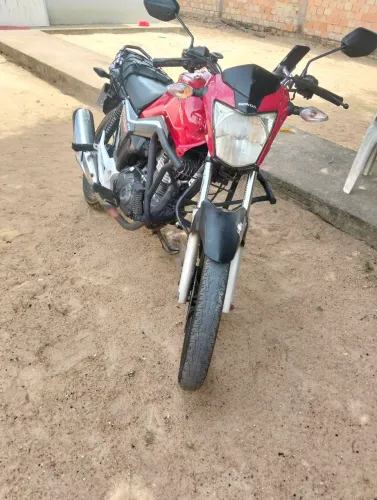 Vende de está linda moto Titan 160